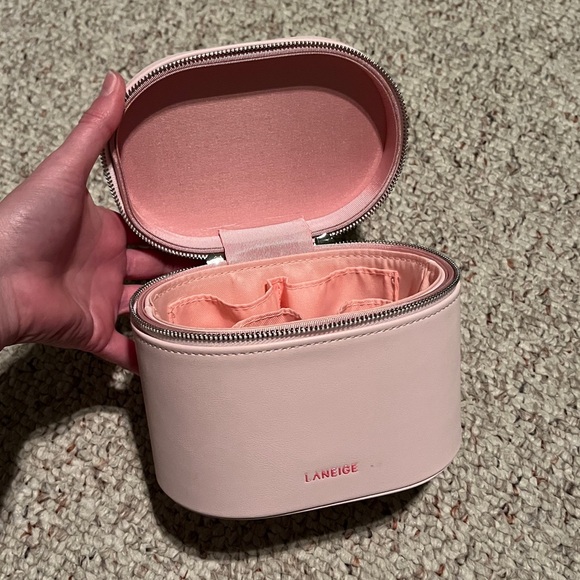 New Laneige Vanity Case - Picture 6 of 8